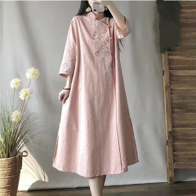 Retro Style Loose Embroidered Dress