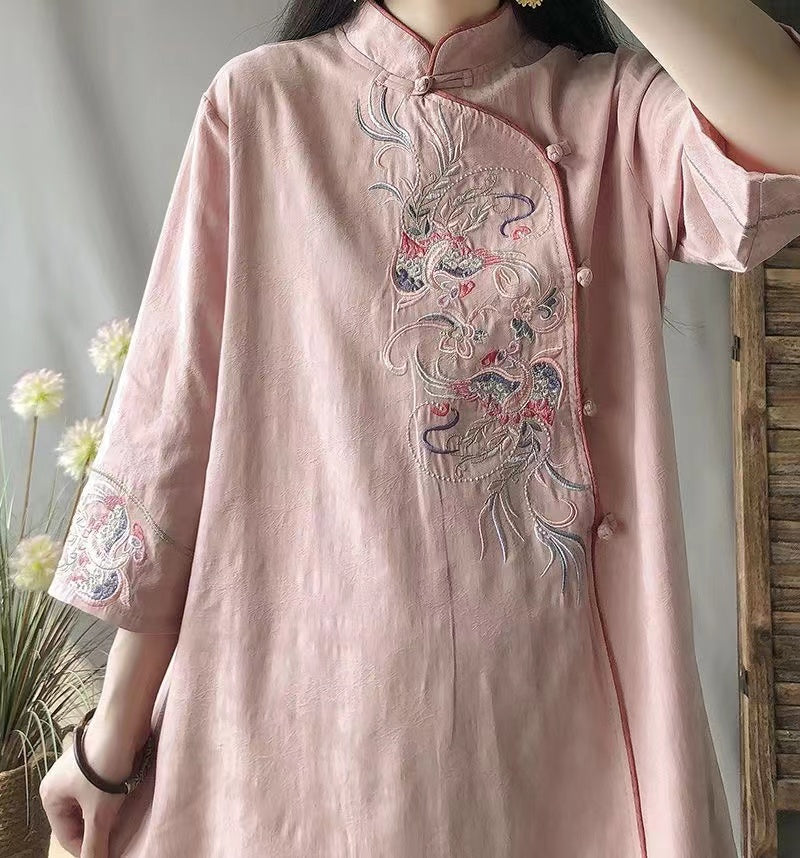 Retro Style Loose Embroidered Dress