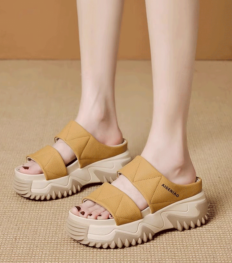 Fashionable comfortable soft sole sandals for women
