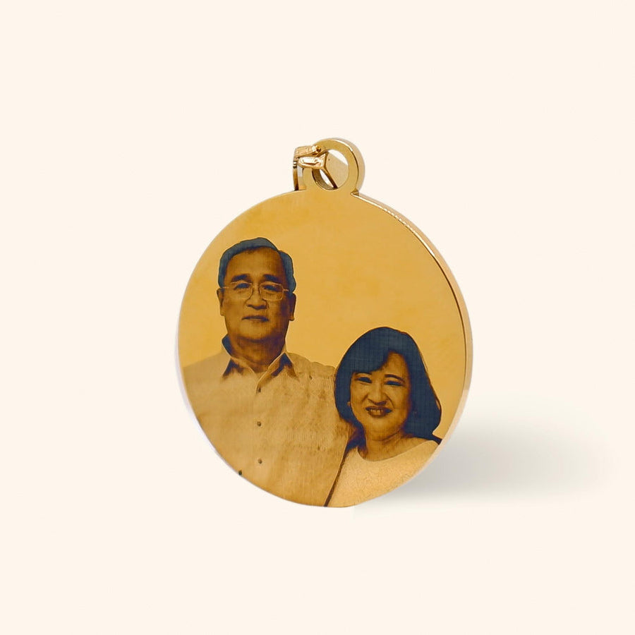 FAMILY NECKLACE EMBLEM